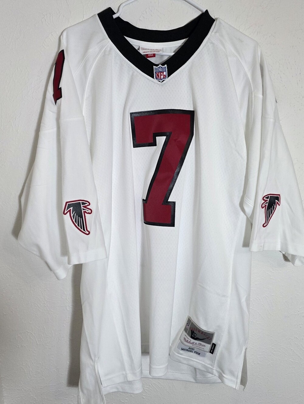 Authentic Mitchell & Ness Atlanta Falcons Michael Vick Jersey 2XL 2001 Throwback